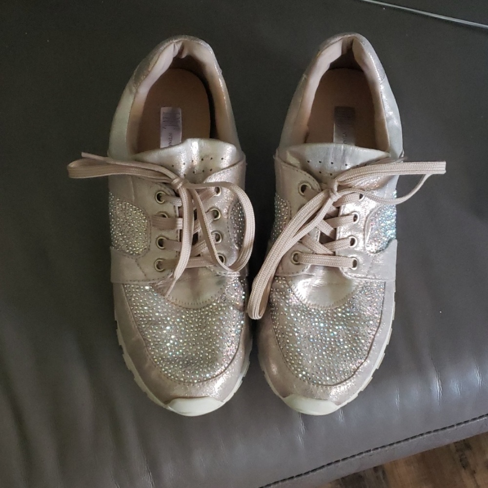Blingy sneakers
